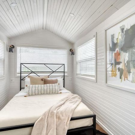 Stay Portland - Noir-Emerald Modern Tinylux In Portland Bagian luar foto